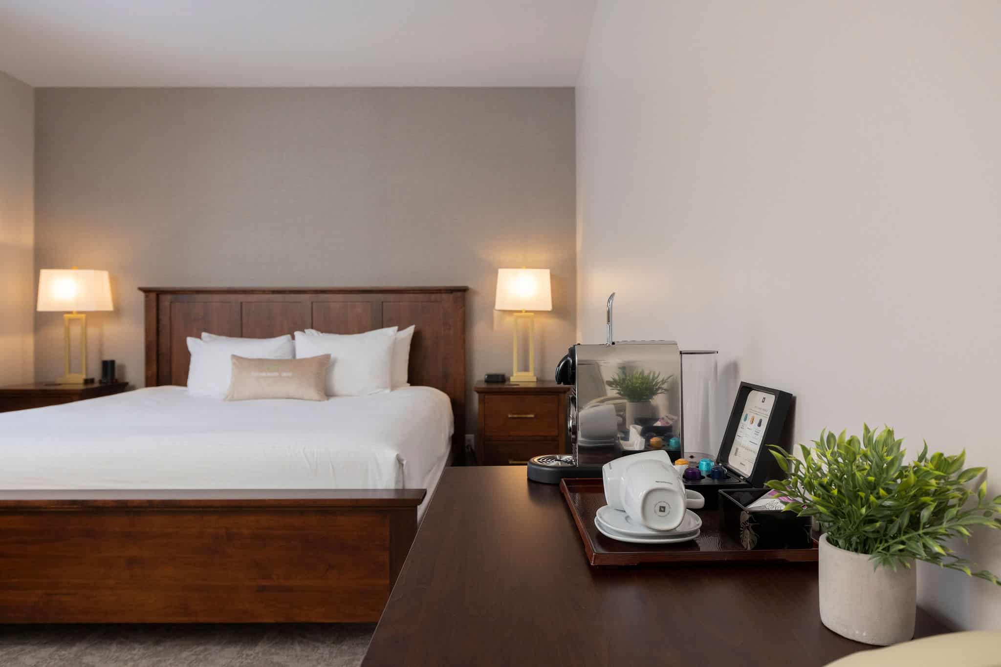 King Bed Room at Winderemere House Resort