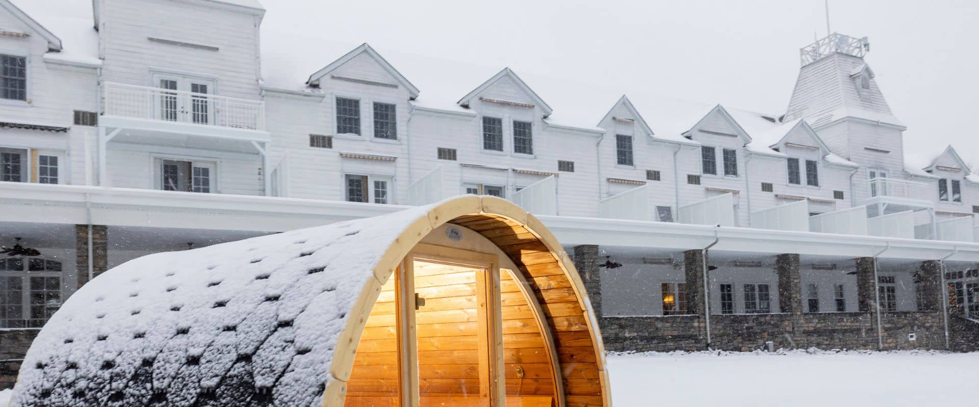Windermere House barrel sauna Lake Rosseau in winter