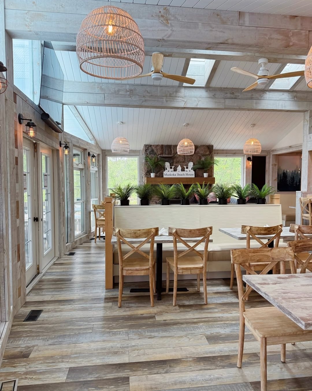 The Pines Resturant Muskoka Beach House Resort