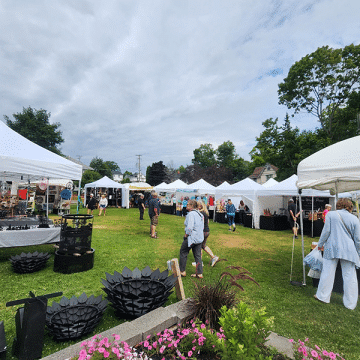 Art in the Park – Parry Sound Arts and Crafts vendors tents