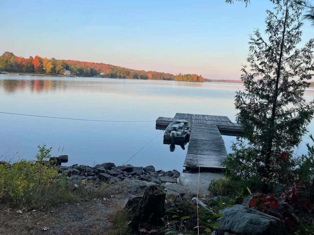 Lakefront with dock in Loring